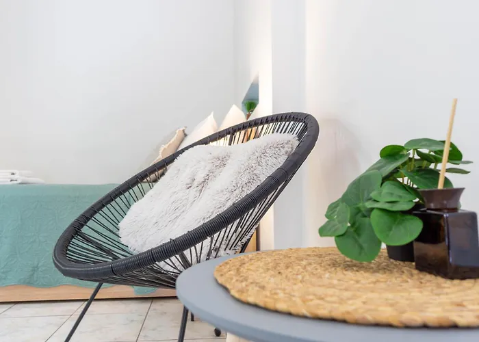Zinnia Fully Equipped Apartment Near City Centre